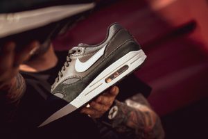 Alternative view of Giày Nike Air Max 1 'Outdoor Green' AH8145-303