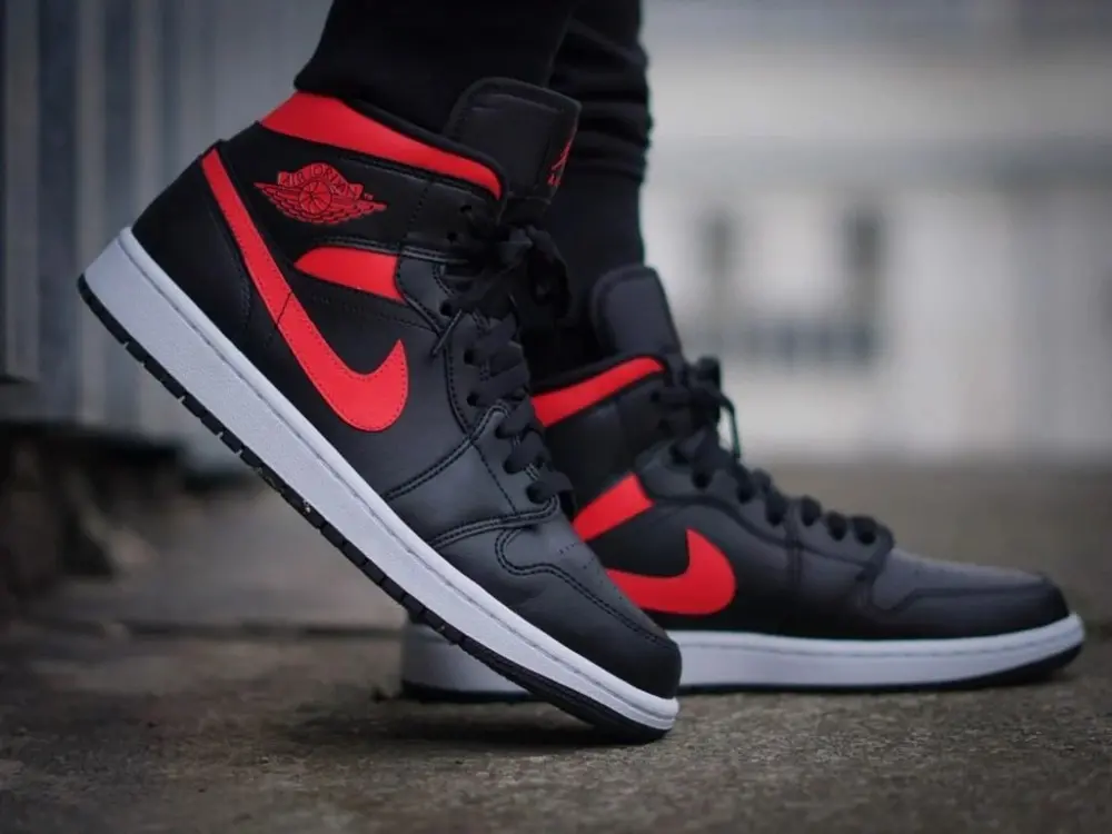 Giày Nike Wmns Air Jordan 1 Mid 'Siren Red' BQ6472-004 - Ảnh 6