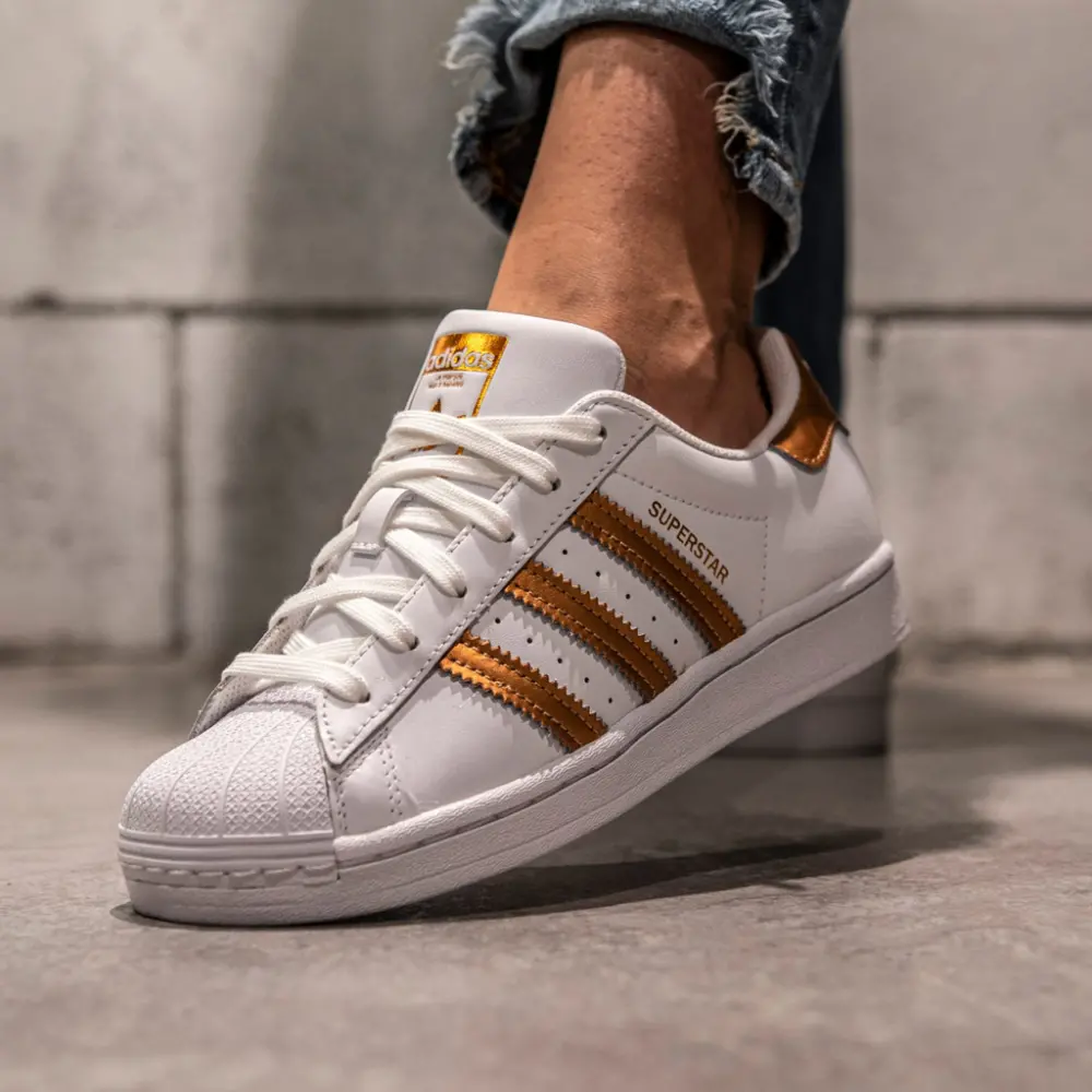 Alternative view of Giày Adidas Wmns Superstar 'White Copper Metallic' FX7484