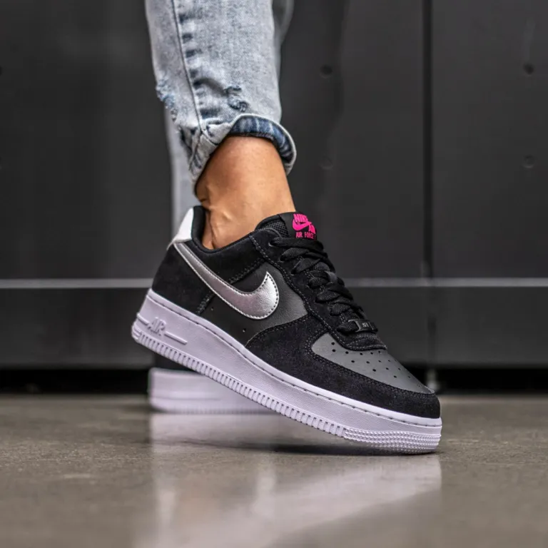 Giày Nike Wmns Air Force 1 '07 'Black Metallic Silver' DA4282-001 - Ảnh 4