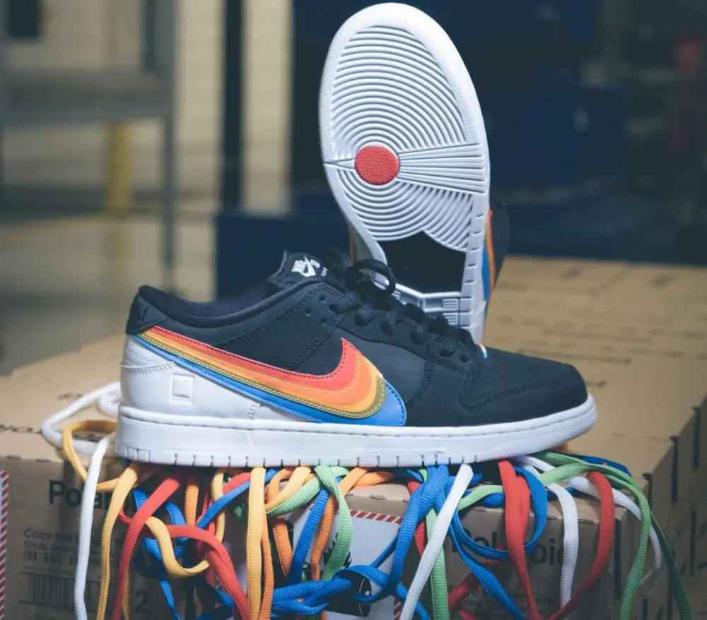 Alternative view of Giày Nike Polaroid x Dunk Low SB 'Black' DH7722-001