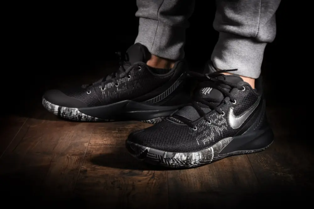 Alternative view of Giày Nike Kyrie Flytrap 2 EP 'Anthracite' AO4438-009
