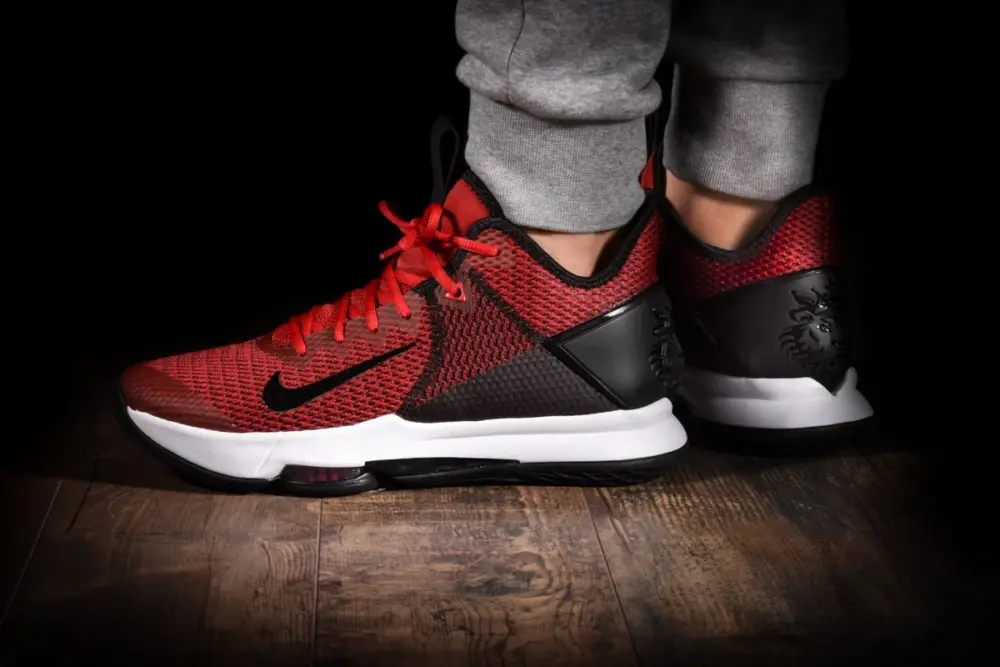 Giày Nike LeBron Witness 4 'Gym Red' BV7427-002 - Ảnh 3