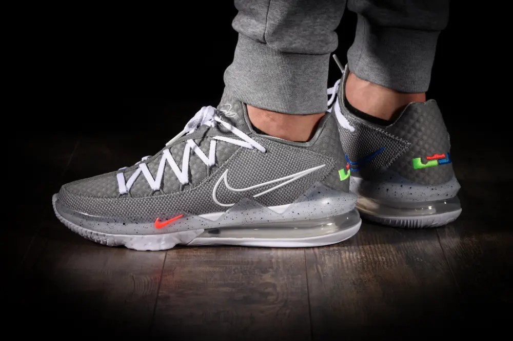 Giày Nike LeBron 17 Low 'Particle Grey' CD5007-004 - Ảnh 4