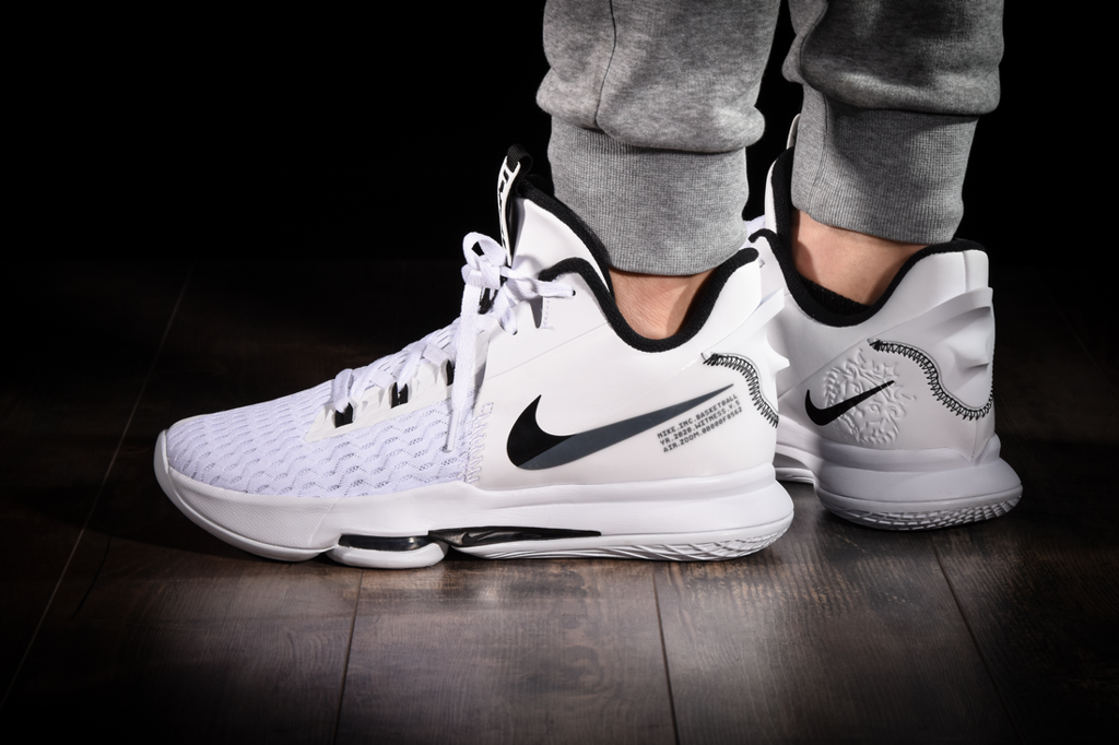 Giày Nike LeBron Witness 5 'White Black' CQ9380-101 - Ảnh 3