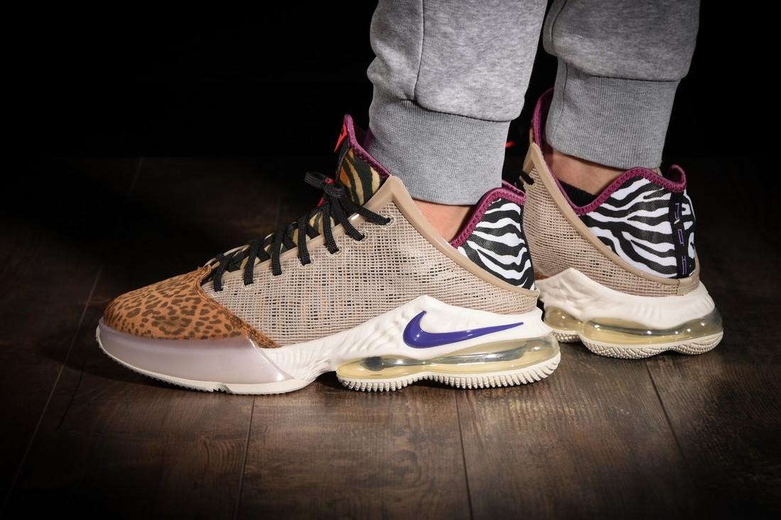 Giày Nike LeBron 19 Low Safari DM1058-200 - Ảnh 4