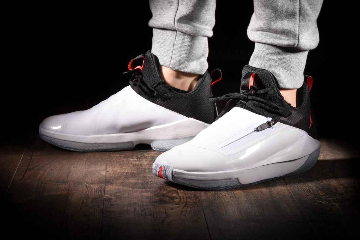 Giày Nike Jordan Jumpman Hustle 'White Black' AQ0397-100 - Ảnh 3