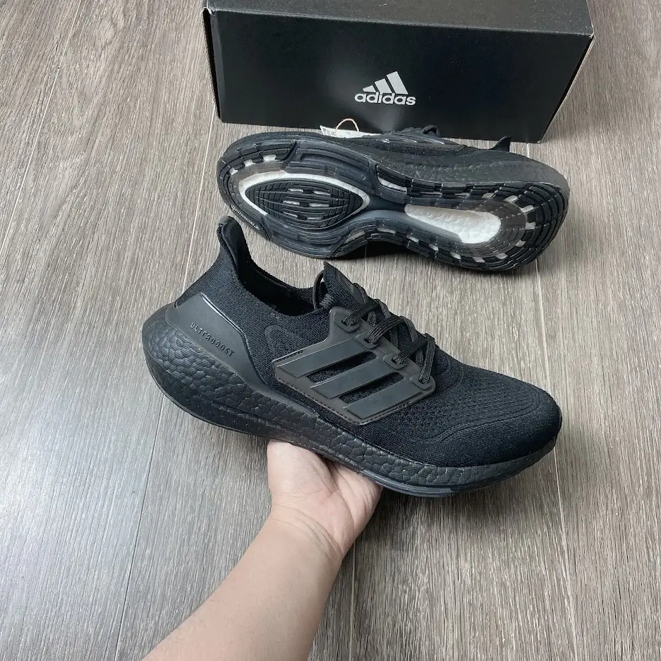 Alternative view of Giày Adidas UltraBoost 21 'Triple Black' FY0306