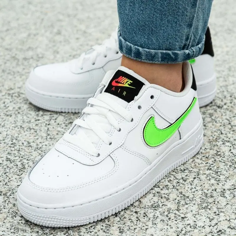 Alternative view of Giày Nike Air Force 1 LV8 3 'Green Strike' AR7446-100