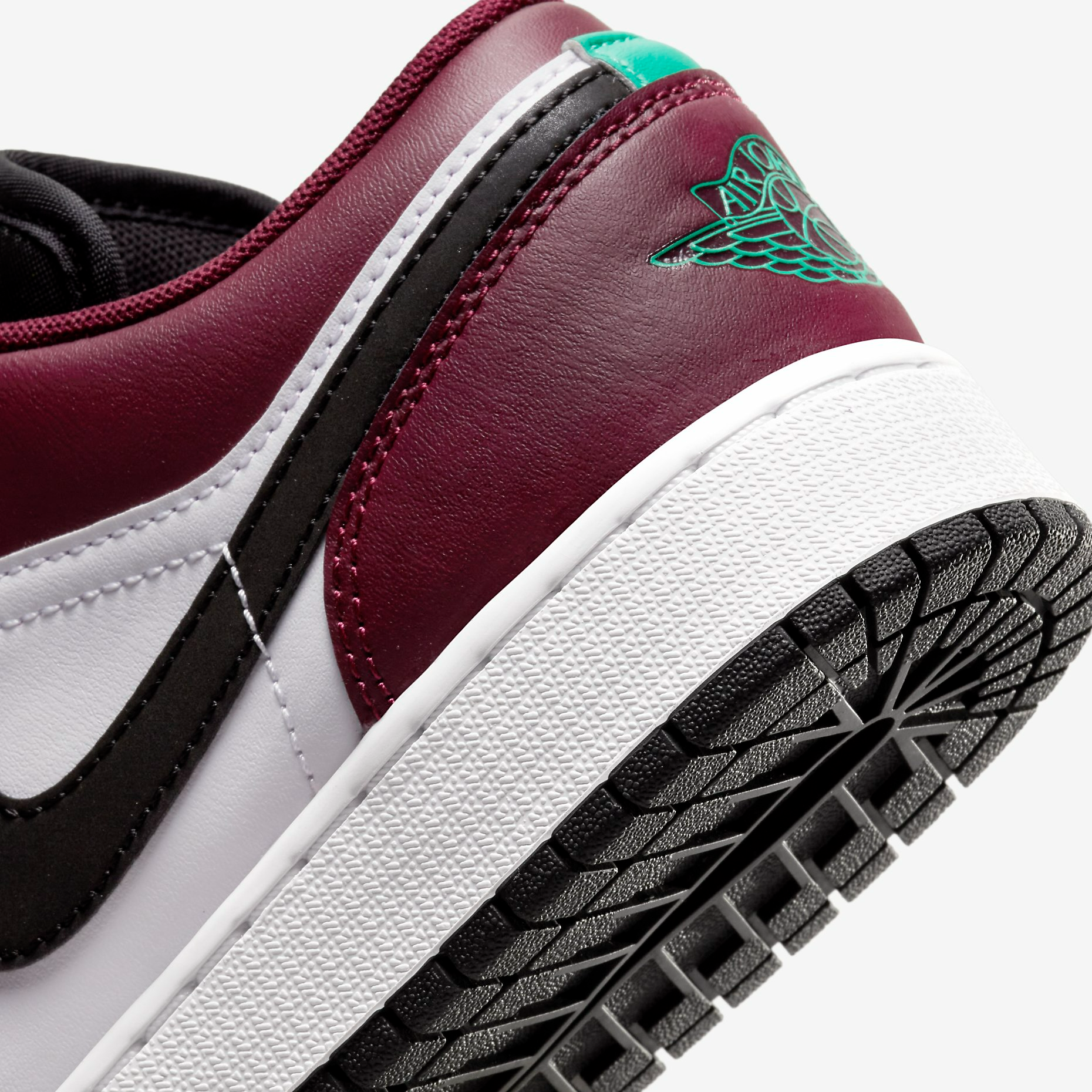 Giày Nike Air Jordan 1 Low SE GS 'Dark Beetroot' DM0589-635 - Ảnh 3