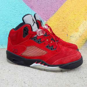 Alternative view of Giày Air Jordan 5 Retro 'Raging Bull Red Suede' 136027-601