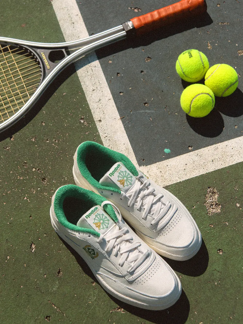 Alternative view of Giày Reebok Club C 85 'White' GZ3656