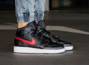 Alternative view of Giày Nike Air Jordan 1 'Rare Air' 705300-012