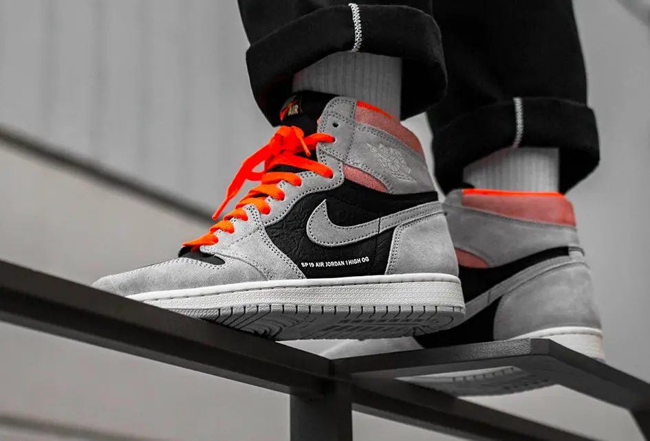 Giày Nike Air Jordan 1 Retro High 'Neutral Grey - Hyper Crimson' 555088-018 - Ảnh 5