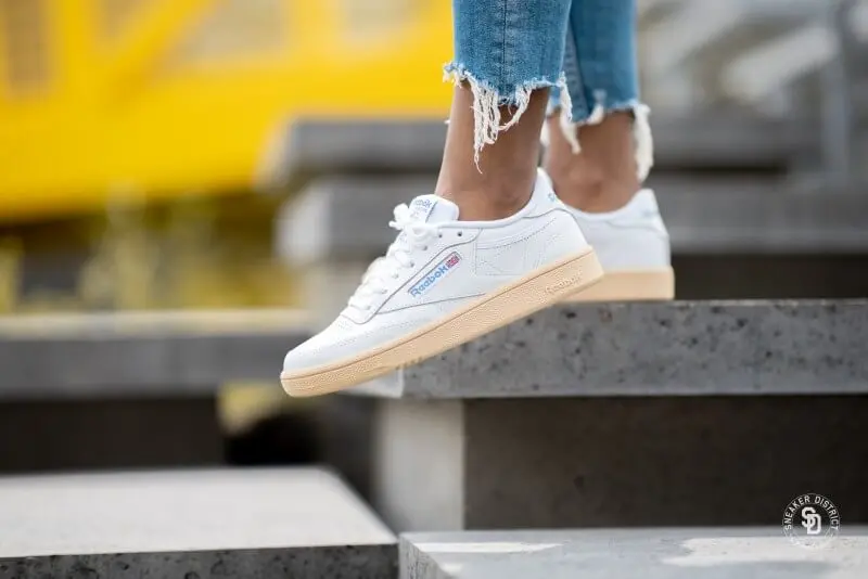 Alternative view of Giày Reebok Wmns Club C 85 'White' DV7265