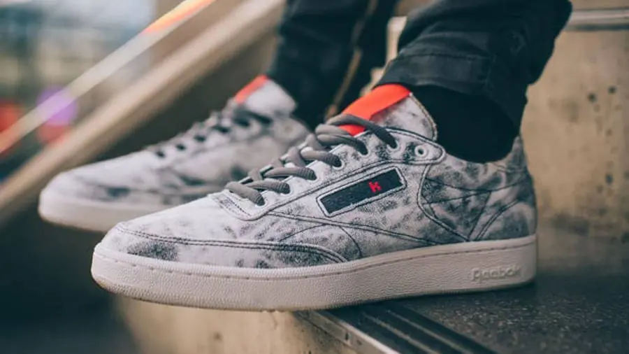 Alternative view of Giày Reebok Kendrick Lamar x Club C 'Acid Wash' BS8205