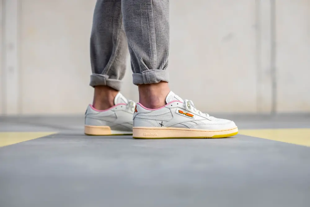 Giày Reebok Tom & Jerry x Club C 'Tom' FW4681 - Ảnh 3