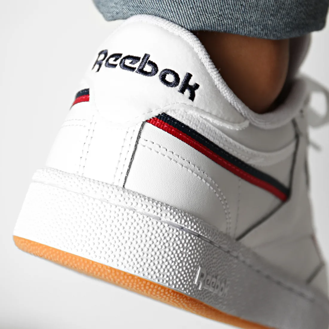 Giày Reebok Club C 85 MU 'White Excellent Red' FW4299 - Ảnh 5