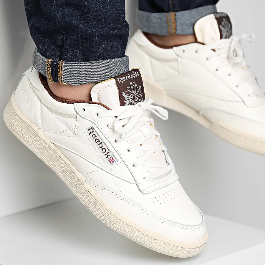 Alternative view of Giày Reebox Club C 85 Vintage 'Chalk Brush Brown' GZ5156