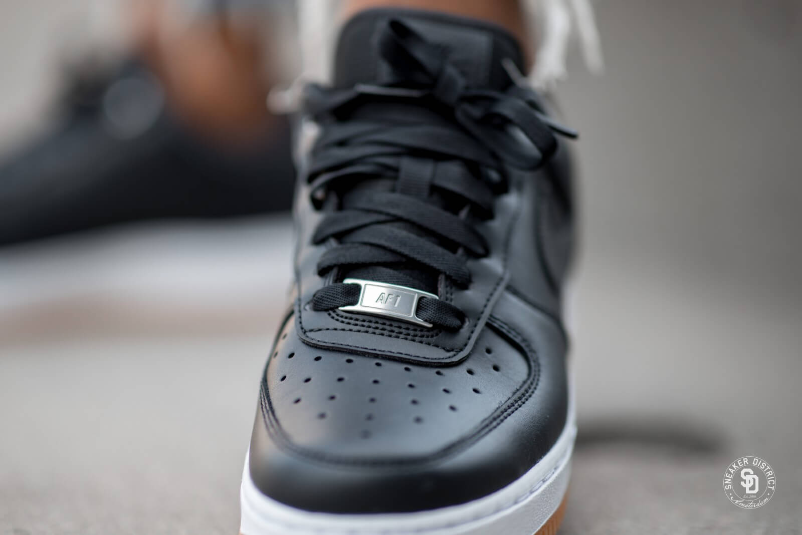 Giày Nike Air Force 1 '07 Premium 'Off Noir Metallic Silver' 896185-008 - Ảnh 5