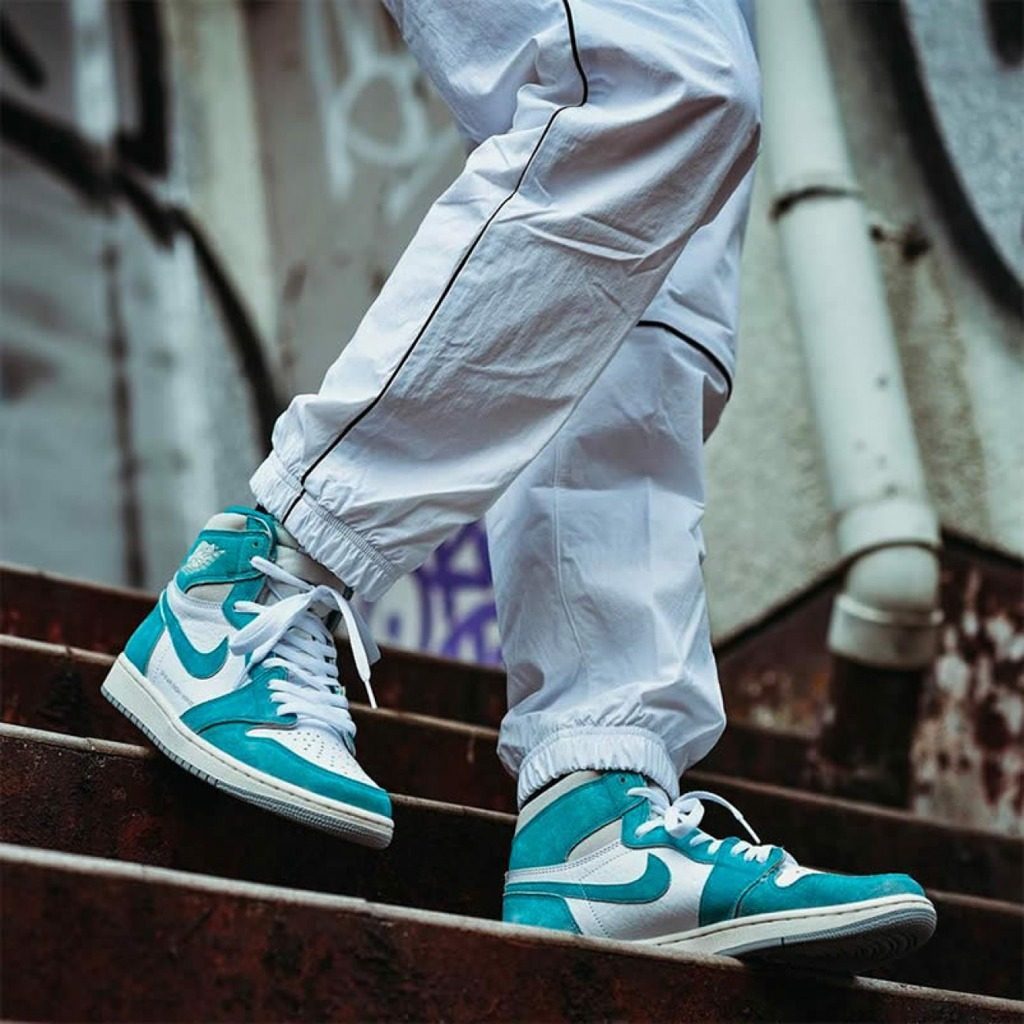 Giày Nike Air Jordan 1 Retro High OG 'Turbo Green' 555088-311 - Ảnh 6