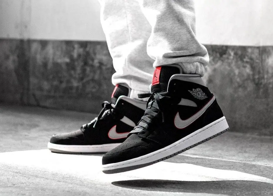 Giày Nike Air Jordan 1 Mid 'Particle Grey' 554724-060 - Ảnh 3