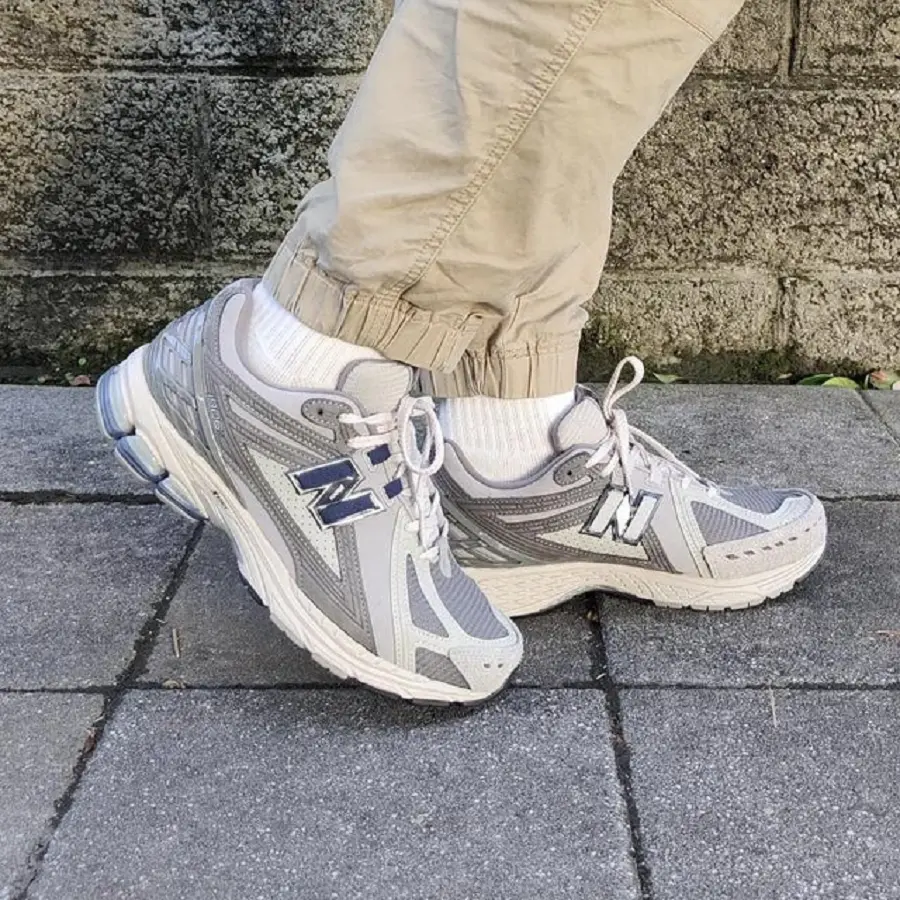 Giày New Balance 1906R 'Grey Navy' M1906RGN - Ảnh 3