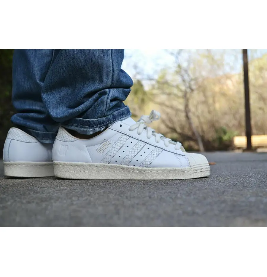 Alternative view of Giày Adidas Undefeated x Superstar 80 'White' B34077