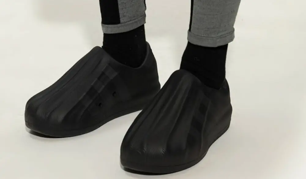 Alternative view of Giày Adidas adiFOM Superstar 'Triple Black' GZ2619
