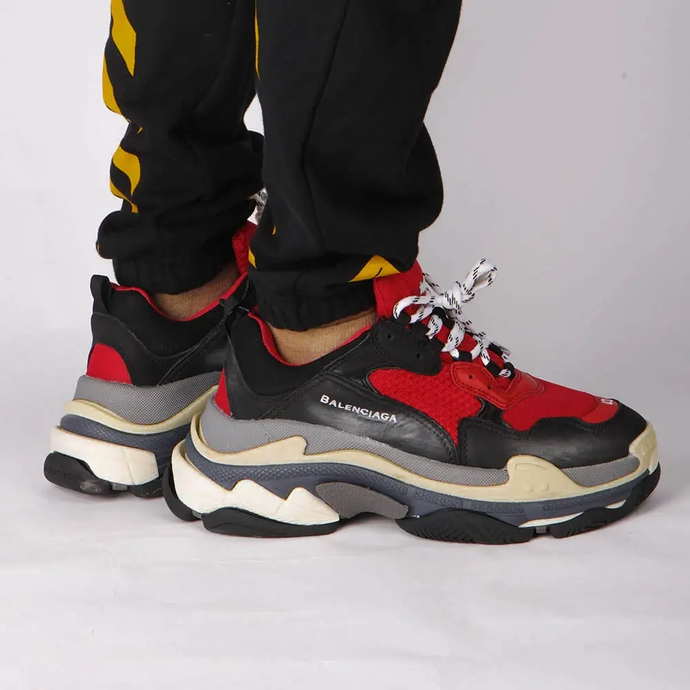 Alternative view of Giày Balenciaga Triple S Sneaker Bred 516440 W09O7 6576
