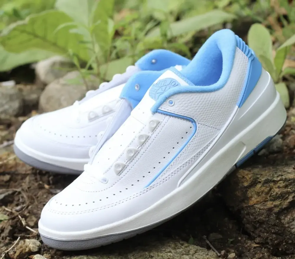 Alternative view of Giày Nike Air Jordan 2 Retro Low 'UNC' DV9956-104