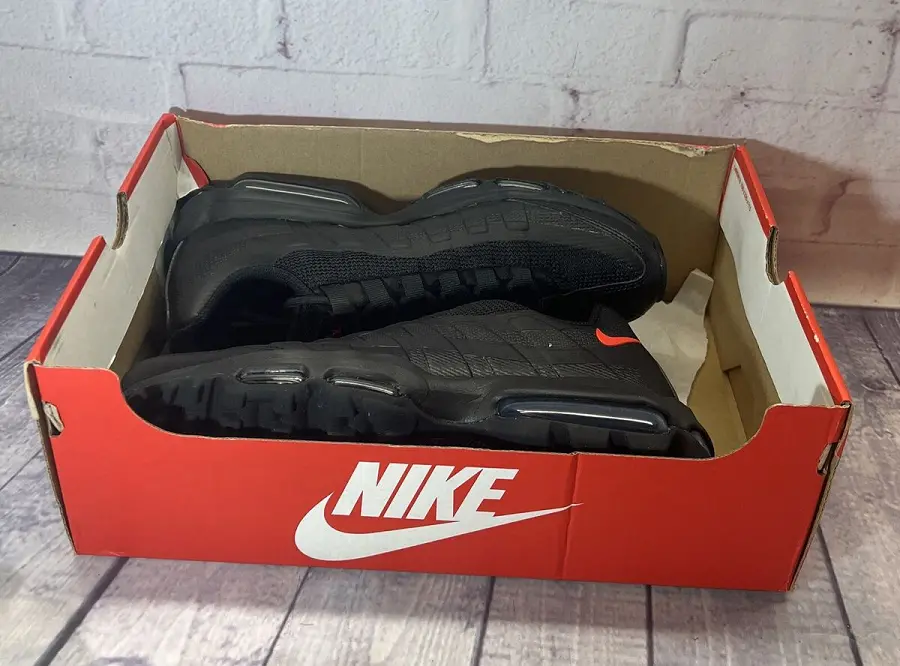 Giày Nike Air Max 95 Ultra 'Black Crimson' DX2658-001 - Ảnh 5
