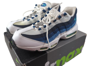 Alternative view of Giày Nike Air Max 95 OG 'White Slate Blue' 554970-131