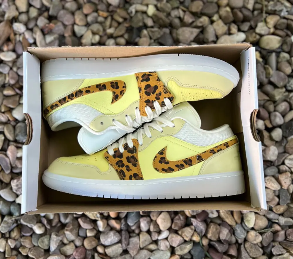 Giày Nike Air Jordan 1 Low 'SNKRS Day' DN6998-700 - Ảnh 3