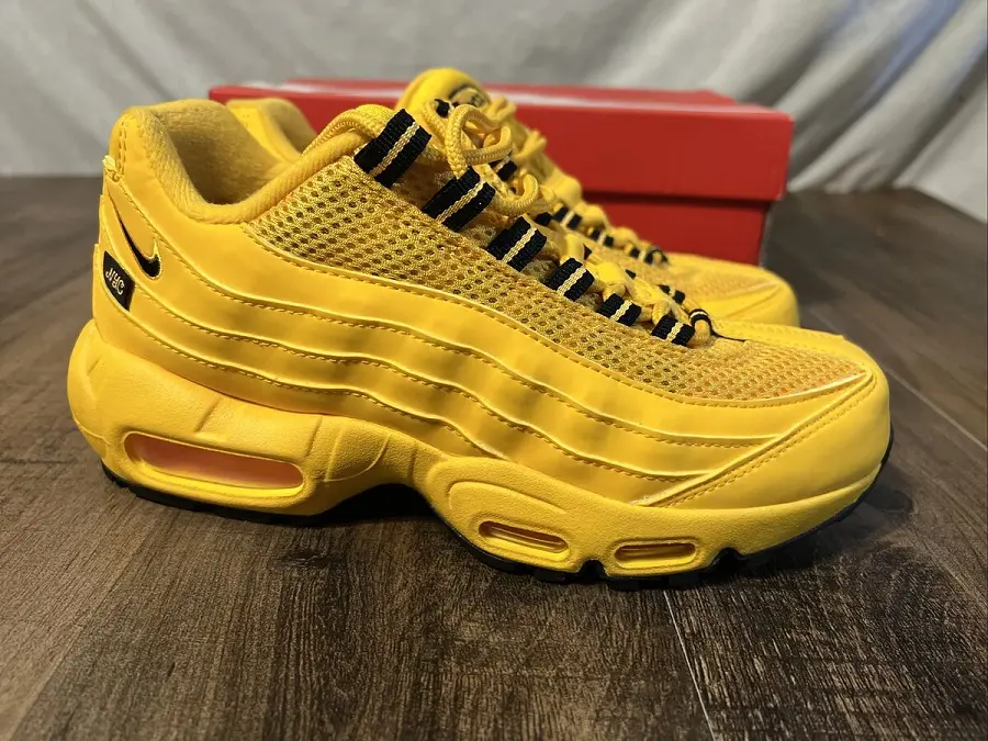 Alternative view of Giày Nike Air Max 95 GS 'City Special NYC' DH0147-700