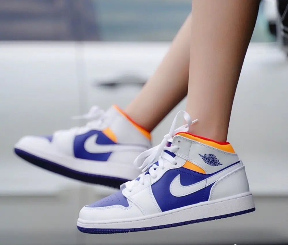 Giày Nike Air Jordan 1 Mid GS 'White Deep Royal Blue' 554725-131 - Ảnh 3