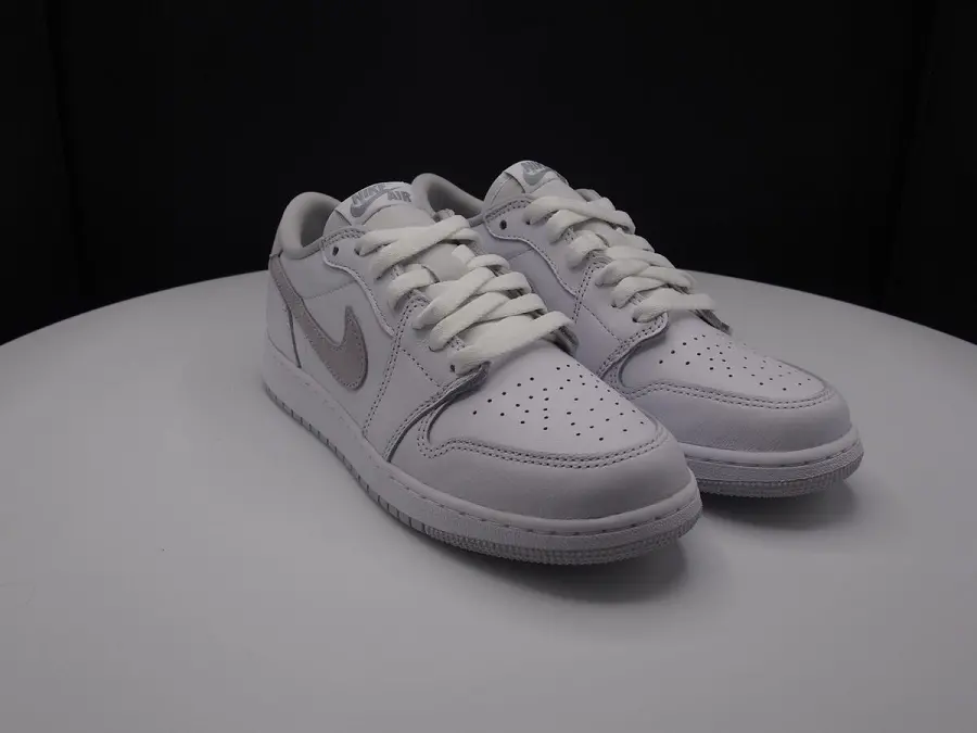 Alternative view of Giày Nike Air Jordan 1 Retro Low OG GS 'Neutral Grey' 2021 CZ0858-100