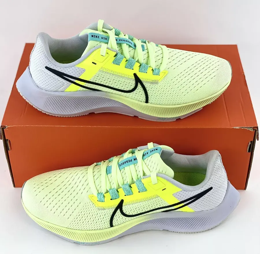 Alternative view of Giày Nike Wmns Air Zoom Pegasus 38 'Fast Pack' CW7358-700