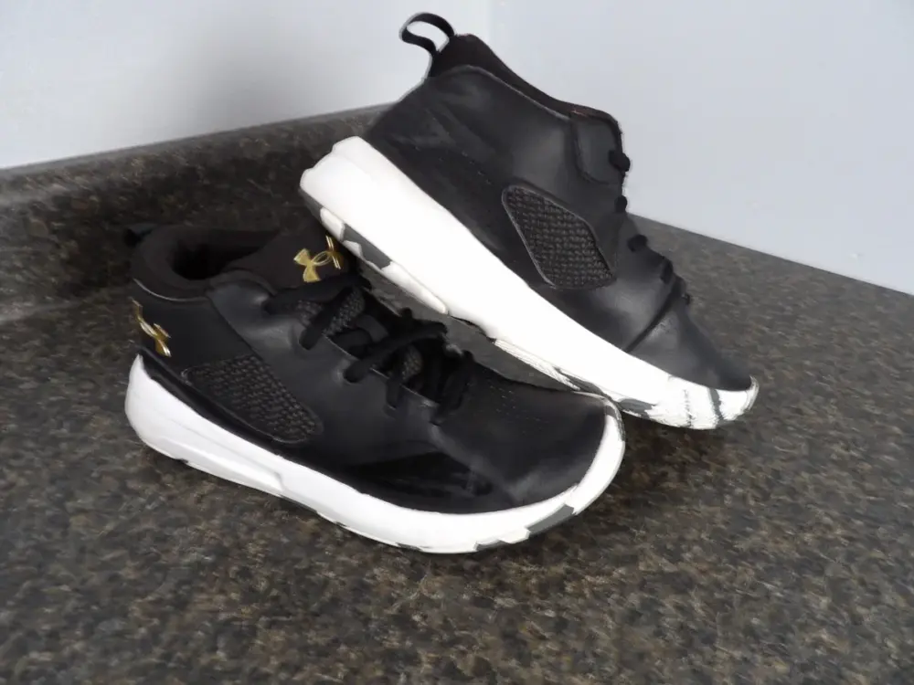 Giày Under Armour Lockdown 5 'Black Metallic Gold' 3023533-003 - Ảnh 4