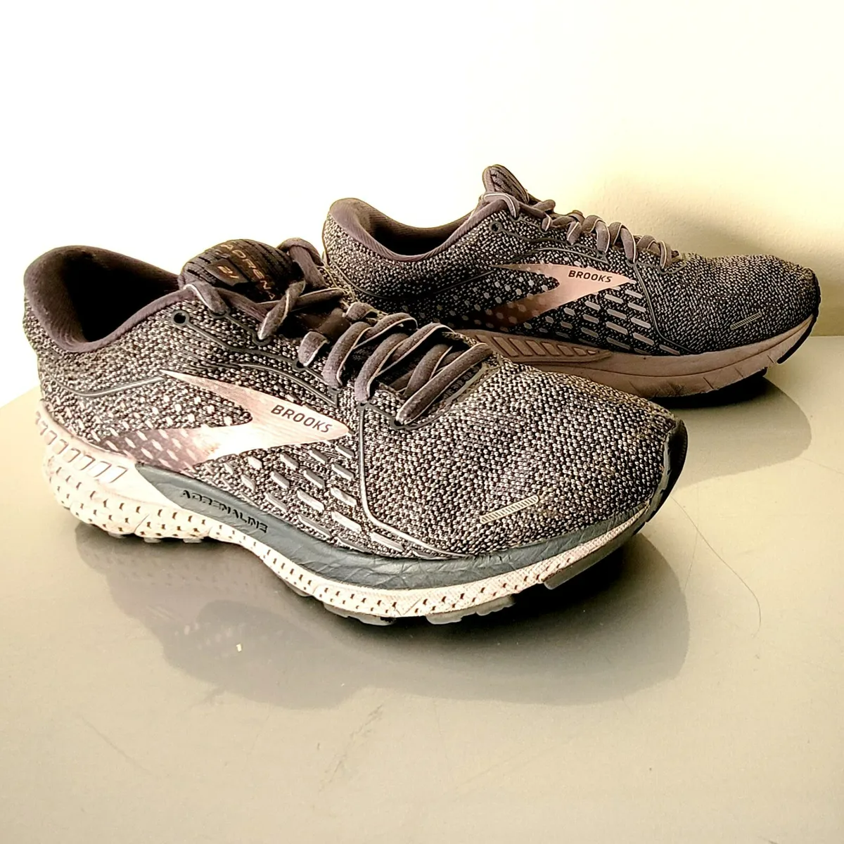 Giày Brooks Adrenaline GTS 21 Grey 1203291D-528 - Ảnh 3