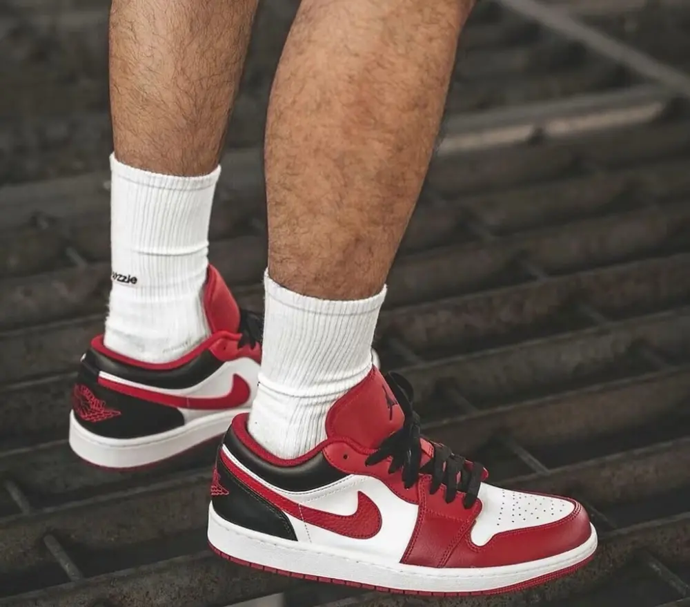 Giày Nike Air Jordan 1 Low 'Reverse Black Toe' 553558-163 - Ảnh 4