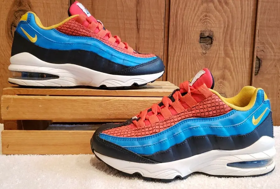 Alternative view of Giày Nike Air Max 95 Now GS 'Crimson Blue' AV2289-600