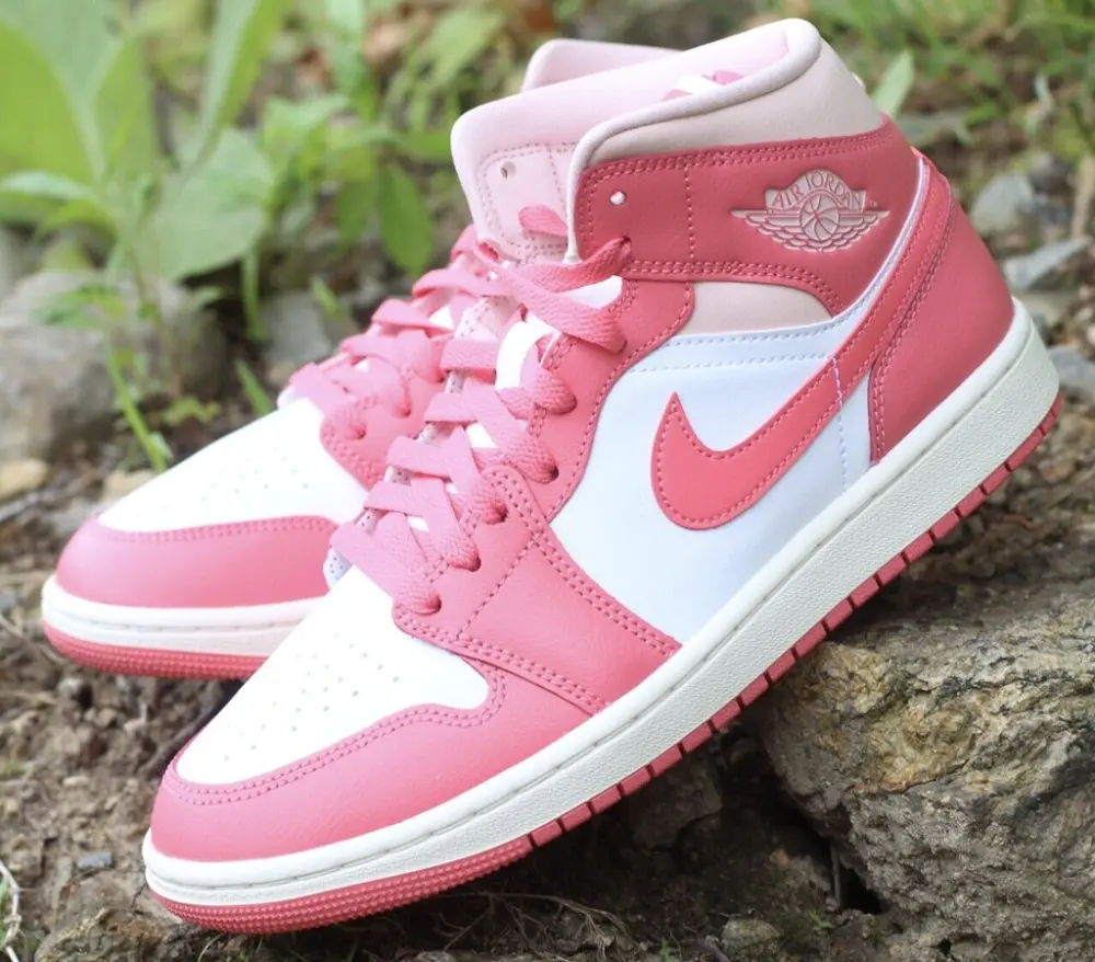 Giày Nike Air Jordan 1 Mid 'Strawberries And Cream' BQ6472-186 - Ảnh 5