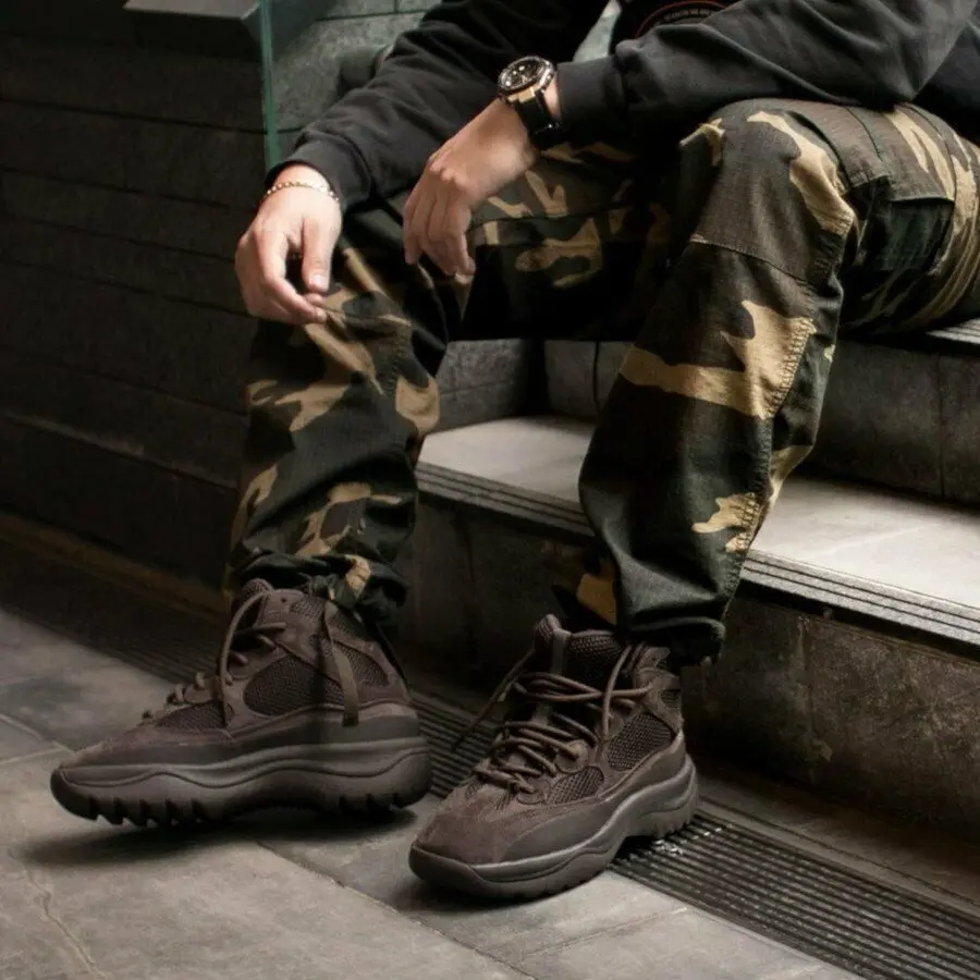 Alternative view of Giày Adidas Yeezy Desert Boot 'Oil' EG6463