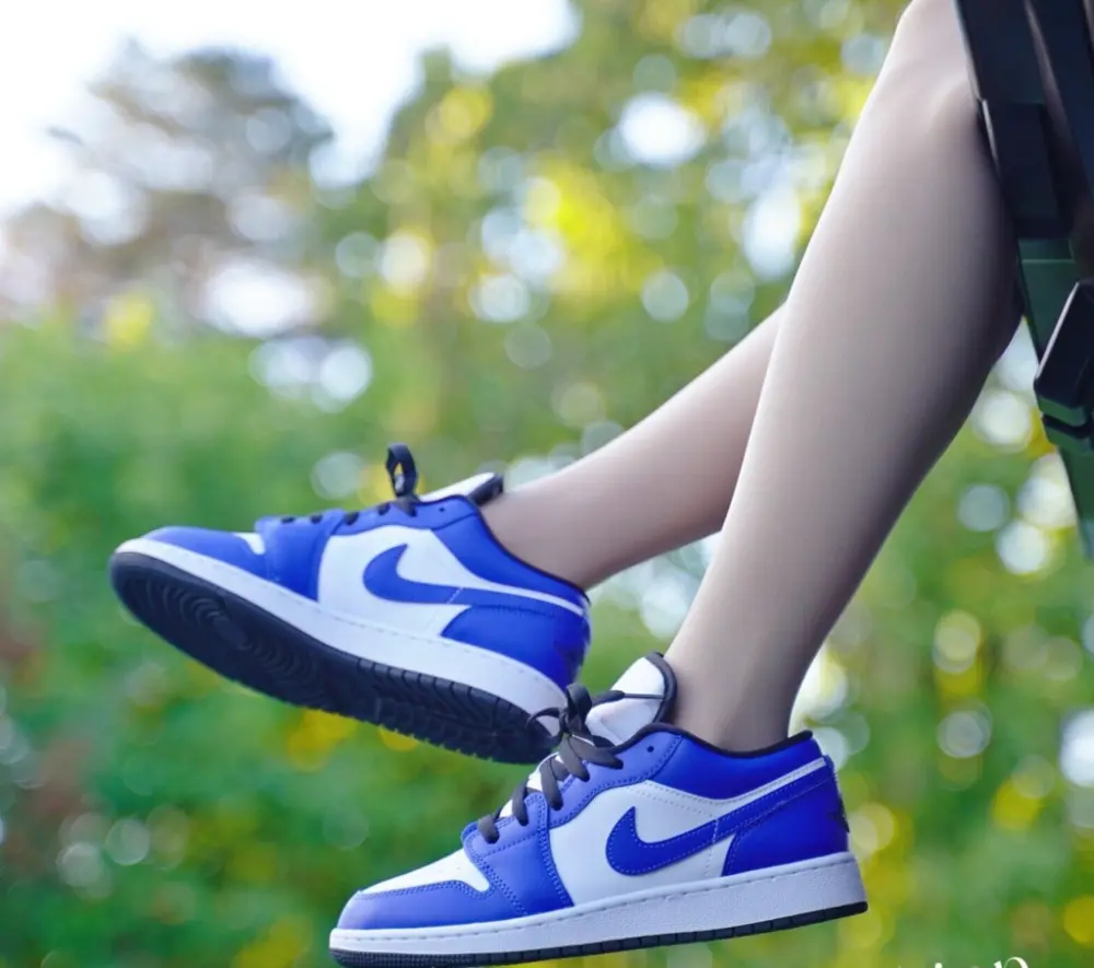 Alternative view of Giày Nike Air Jordan 1 Low Game Royal 553558-124