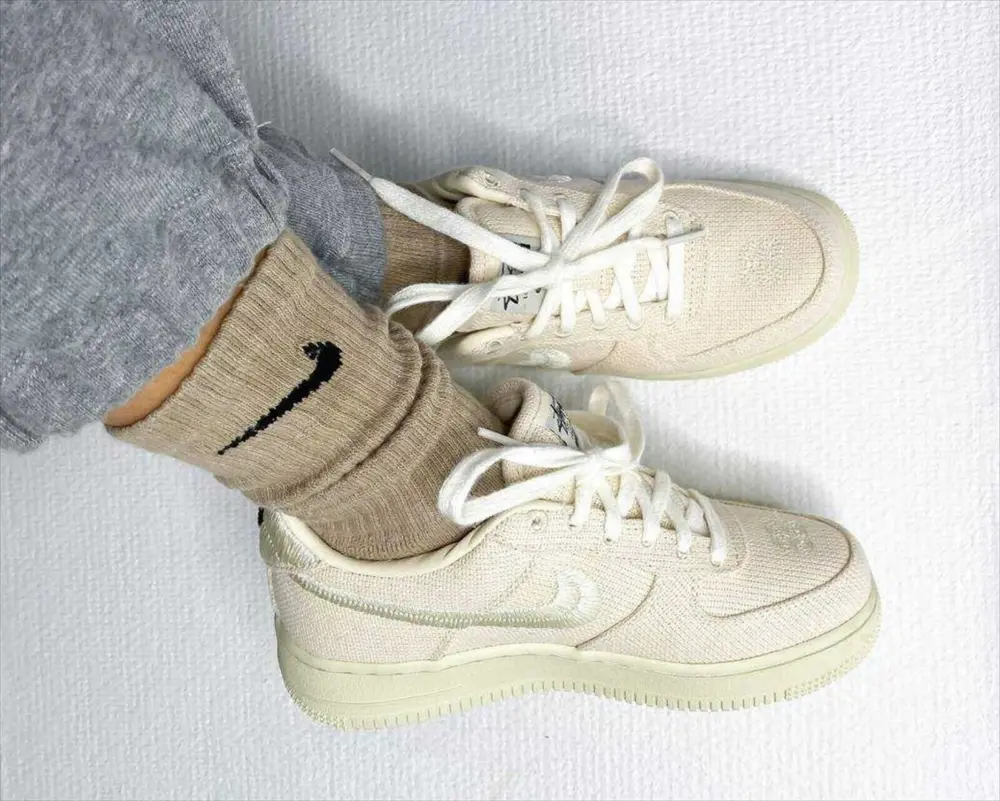 Alternative view of Giày Nike Stussy x Nike Air Force 1 Low 'Fossil' CZ9084-200