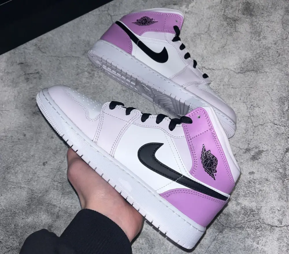 Giày Nike Air Jordan 1 Mid GS 'Barely Grape' DQ8423-501 - Ảnh 5