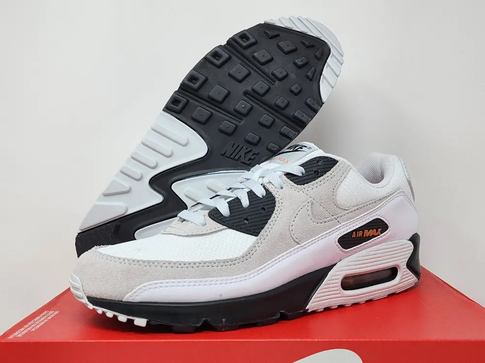 Alternative view of Giày Nike Air Max 90 'White Black Hot Curry' DM0029-100