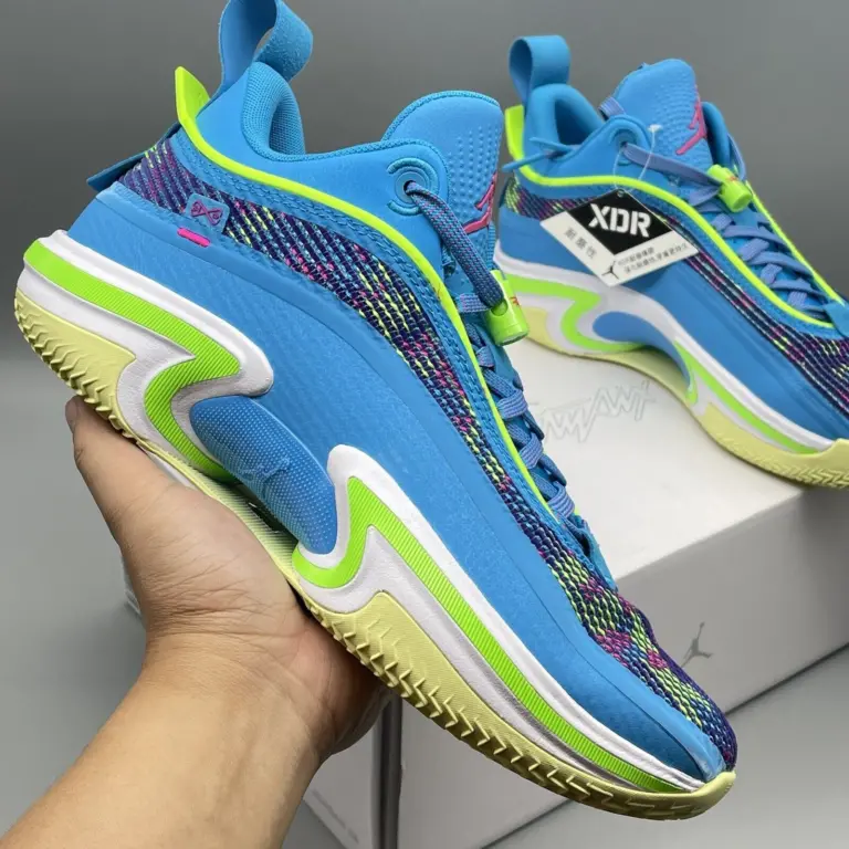 Alternative view of Giày Nike Air Jordan 36 Low ‘Luka Doncic PE’ DN4195-430