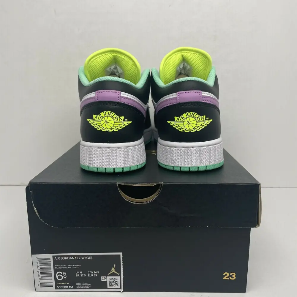 Giày Nike Air Jordan 1 Low GS 'White Violet Shock' 553560-151 - Ảnh 3